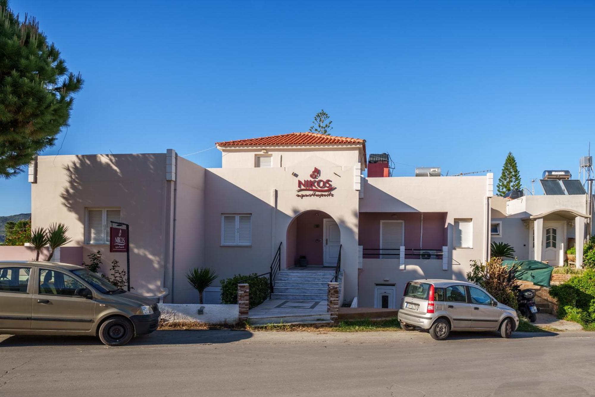 Agia Marina Nikos Apartments מראה חיצוני תמונה