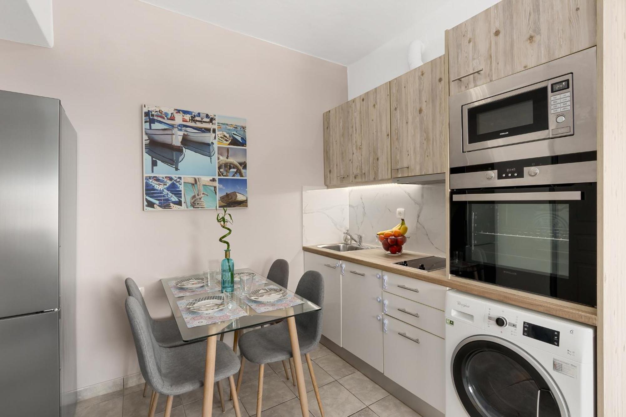 Agia Marina Nikos Apartments מראה חיצוני תמונה
