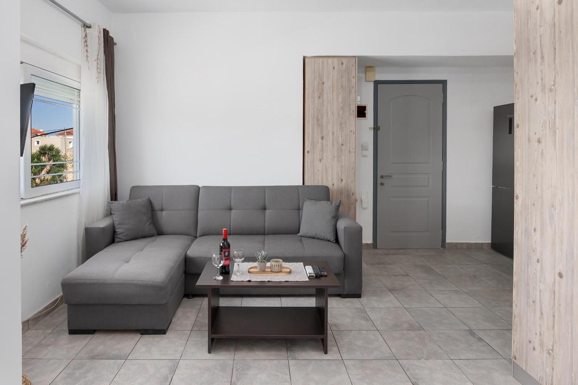 Agia Marina Nikos Apartments מראה חיצוני תמונה